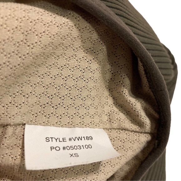 Vuori Rib Crop Tank - Picture 10 of 13